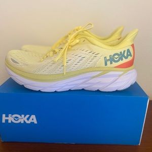 Hoka Clifton 8 YELLOW PEAR/SWEET CORN  size 10 LIKE NEW!
